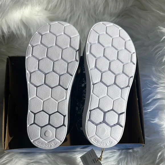 Adidas Originals X Disney 101 Dalmatians Superstar 360 Shoes Kids Size 10K - Picture 3 of 6